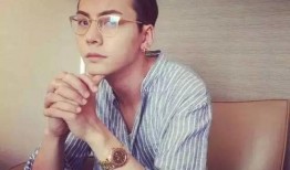 戴眼镜吃瓜娱乐圈博主,揭秘娱乐圈幕后真相